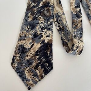 GuanCarlo Lamberti 100% Silk Made in Italy Necktie Gray Abstract Print